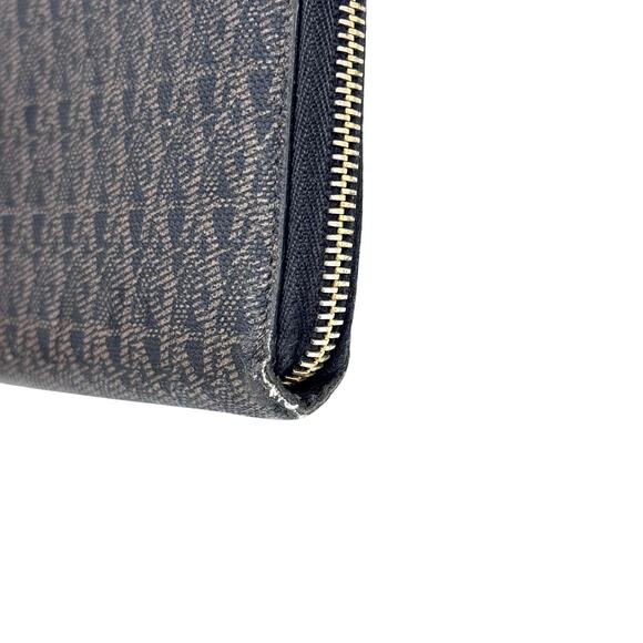 YSL Logo Zipper Wallet - Picture 6 of 16